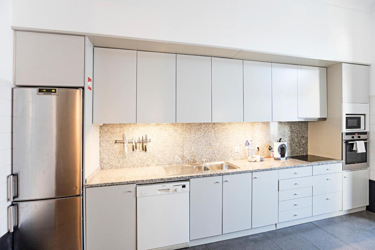 Lovelystay - Aurora Heights Apartment Porto Buitenkant foto