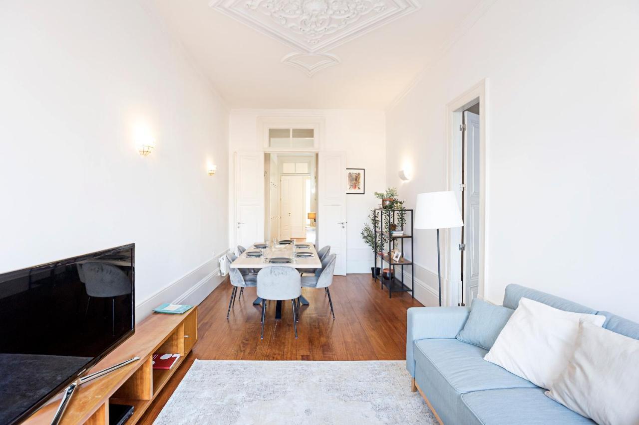 Lovelystay - Aurora Heights Apartment Porto Buitenkant foto