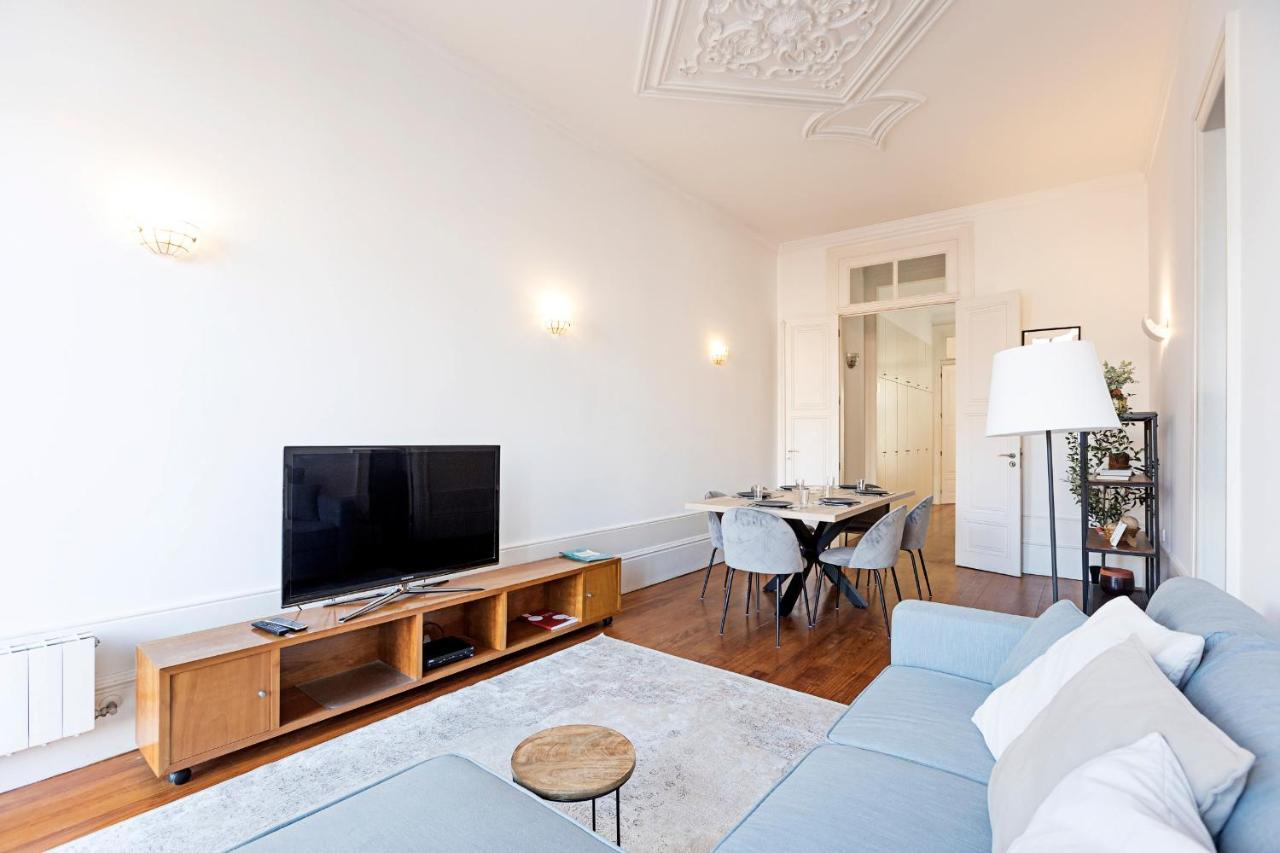 Lovelystay - Aurora Heights Apartment Porto Buitenkant foto