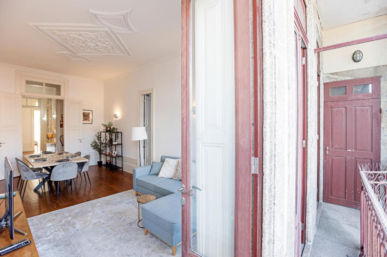 Lovelystay - Aurora Heights Apartment Porto Buitenkant foto