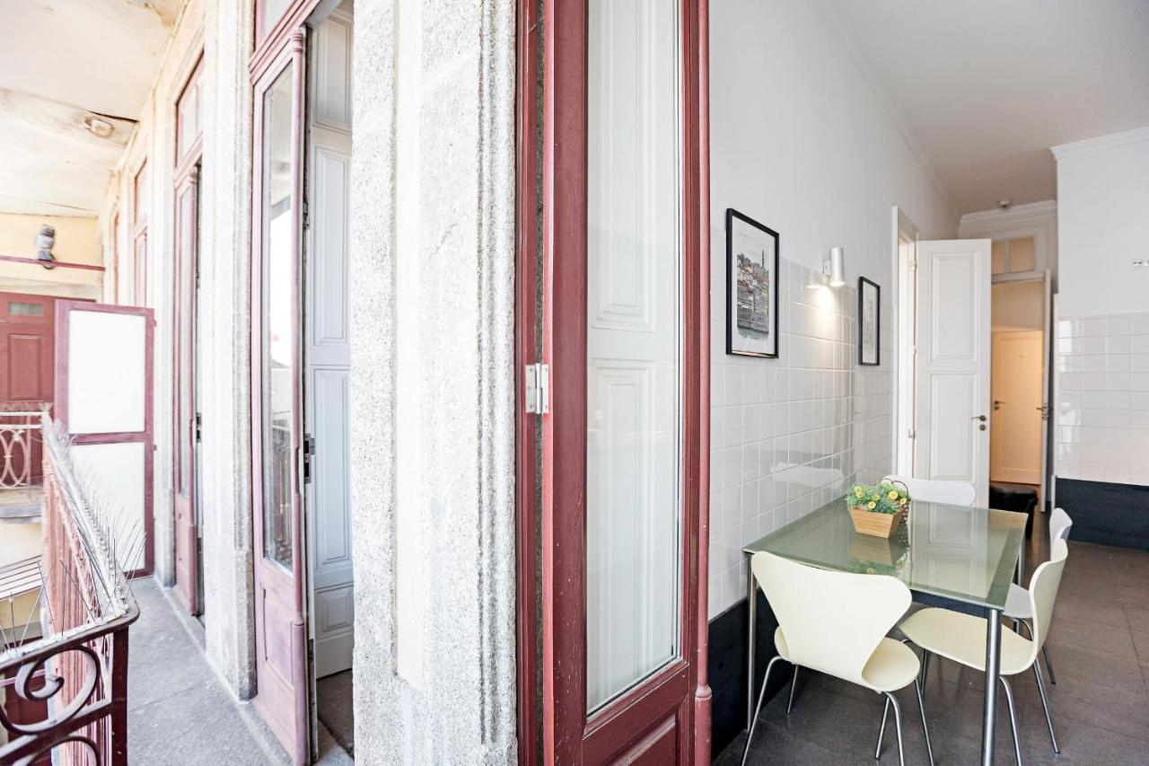 Lovelystay - Aurora Heights Apartment Porto Buitenkant foto