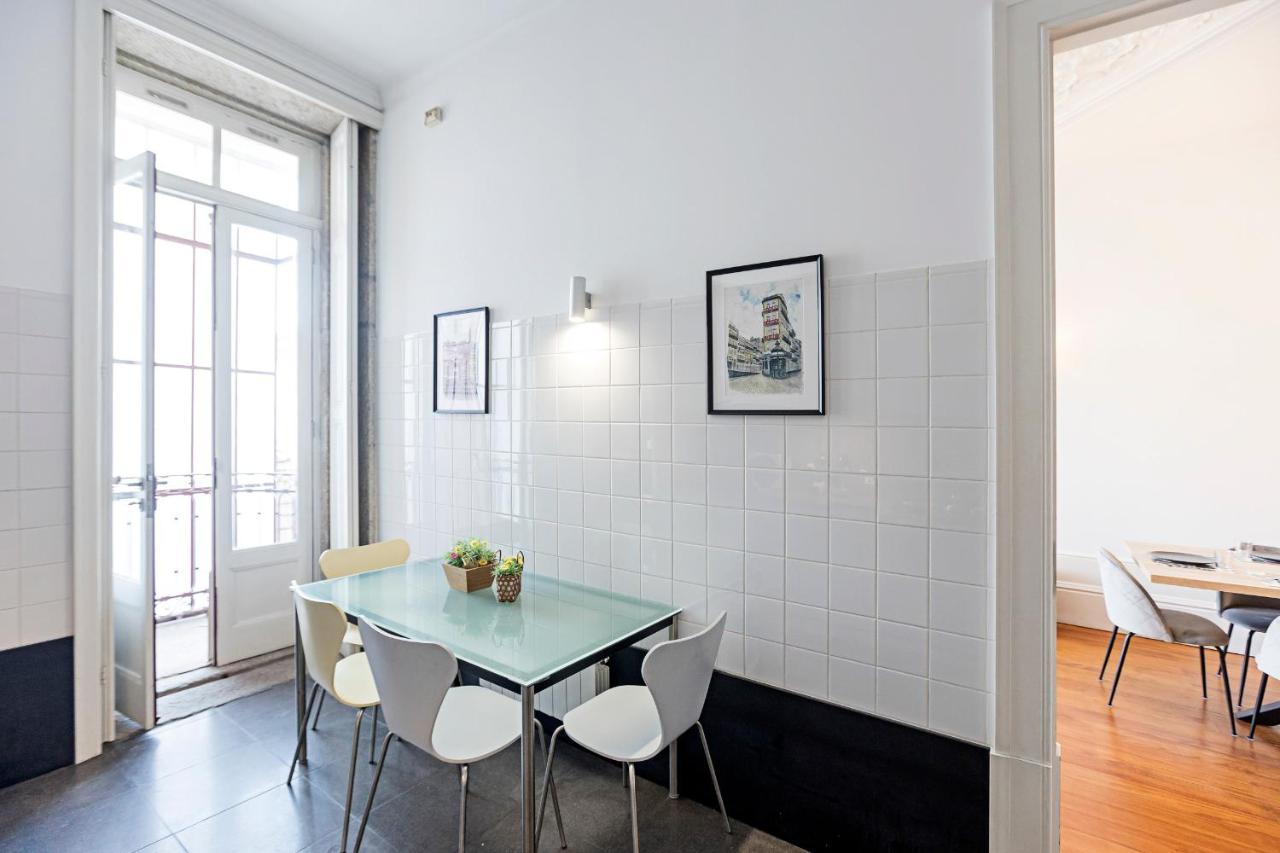Lovelystay - Aurora Heights Apartment Porto Buitenkant foto