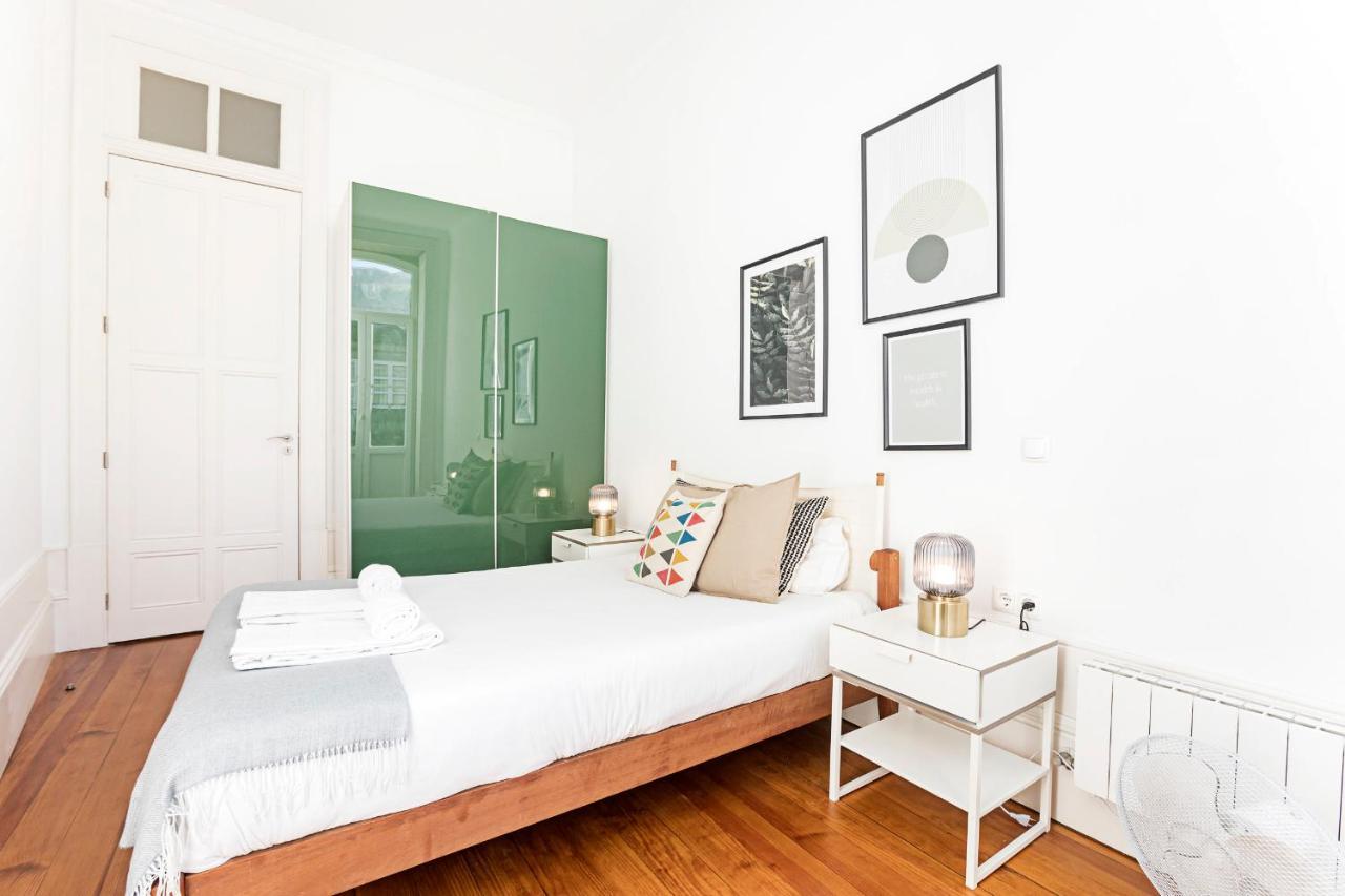Lovelystay - Aurora Heights Apartment Porto Buitenkant foto